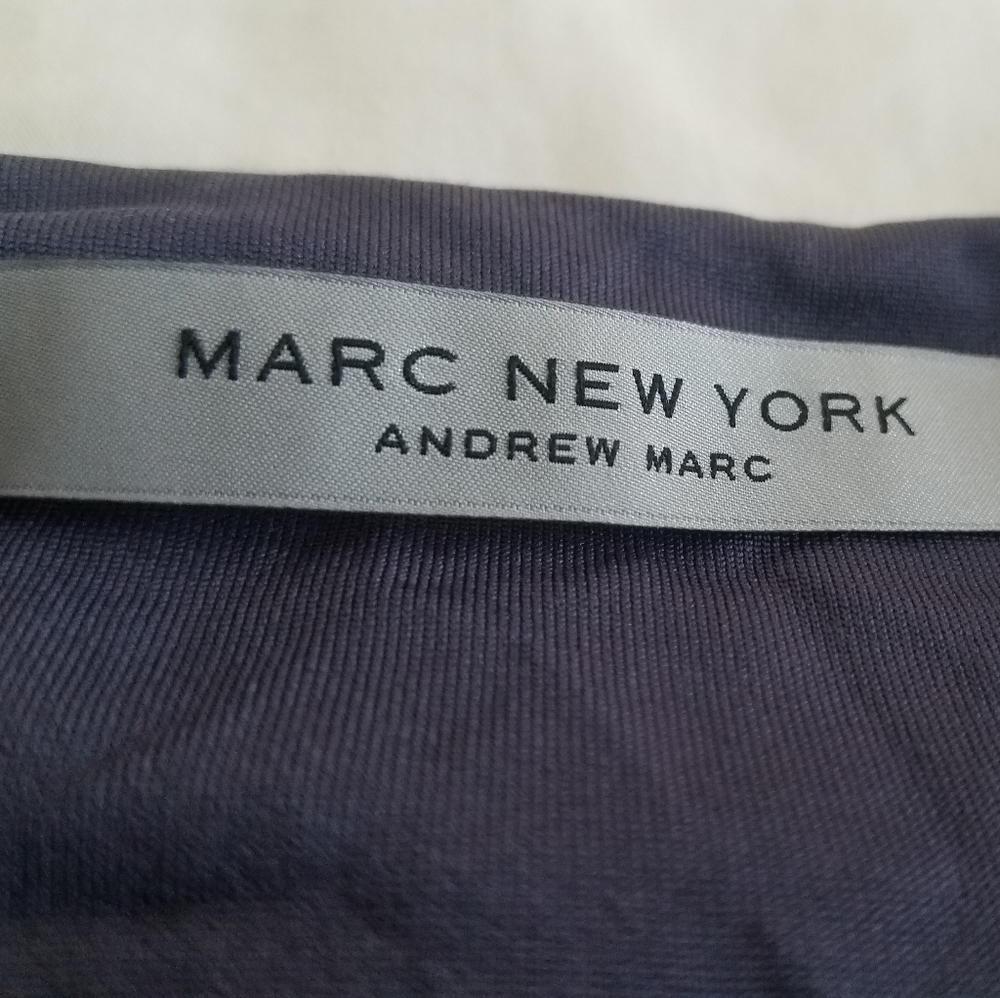 NWOT Vneck Bodycon dress - Picture 4 of 5